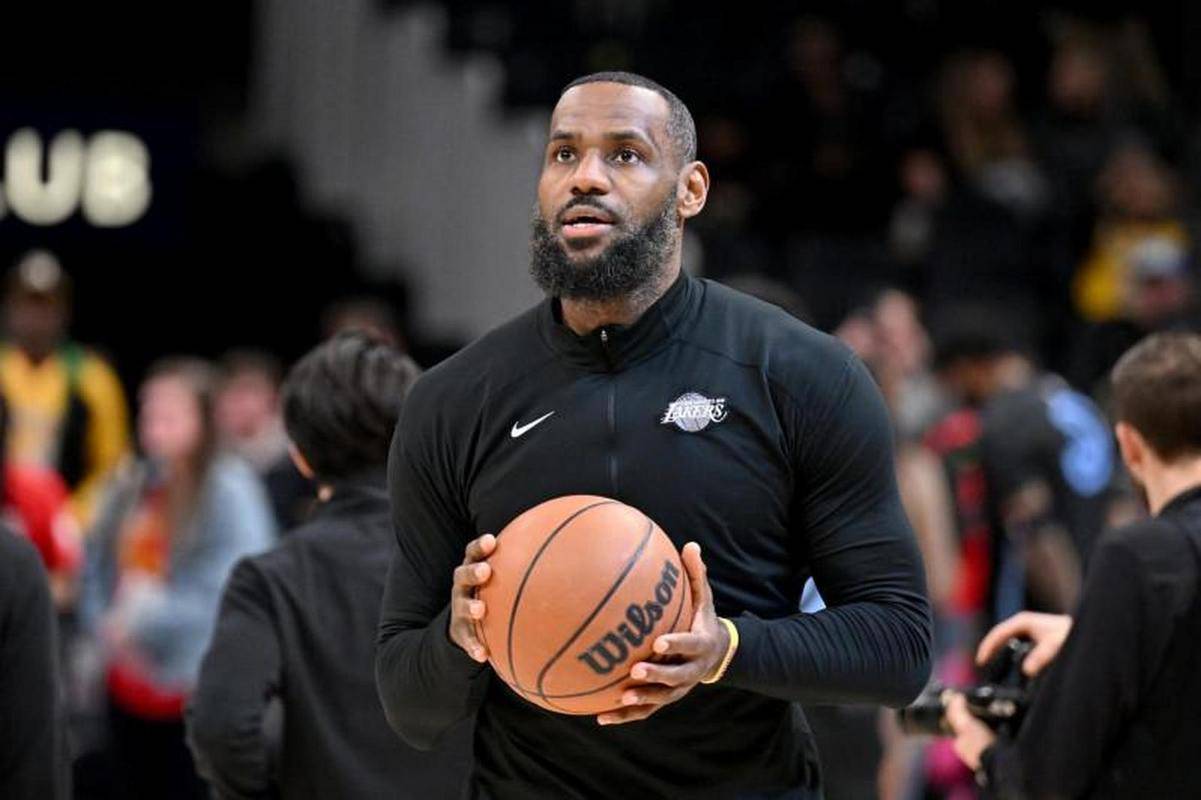 九游体育APP 詹姆斯打CBA 