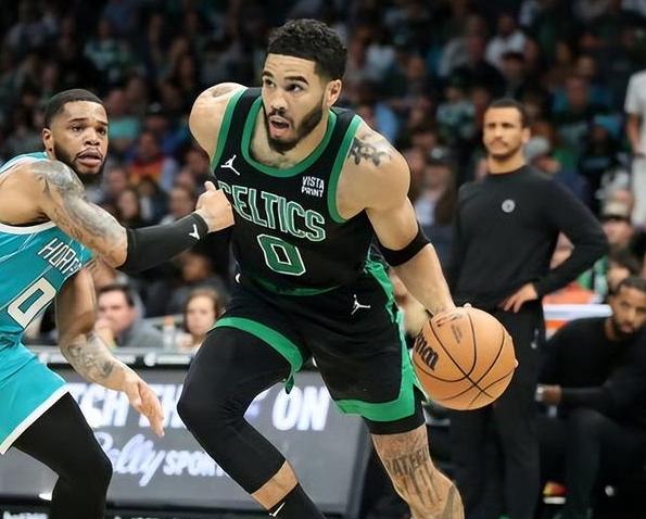 九游登录入口包含塔图姆爆冷击败巴塞罗那，精彩发挥引爆全场！的词条