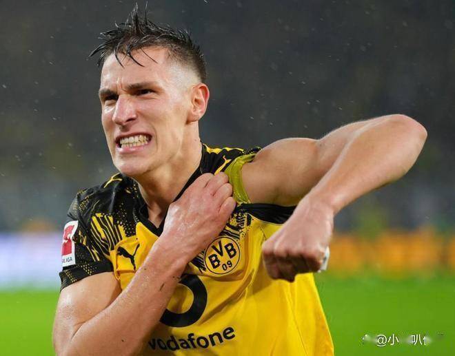 关于荷甲赛程吃紧；多特蒙德今晚再遭质疑；更衣室稳定；更衣室氛围转暖的信息